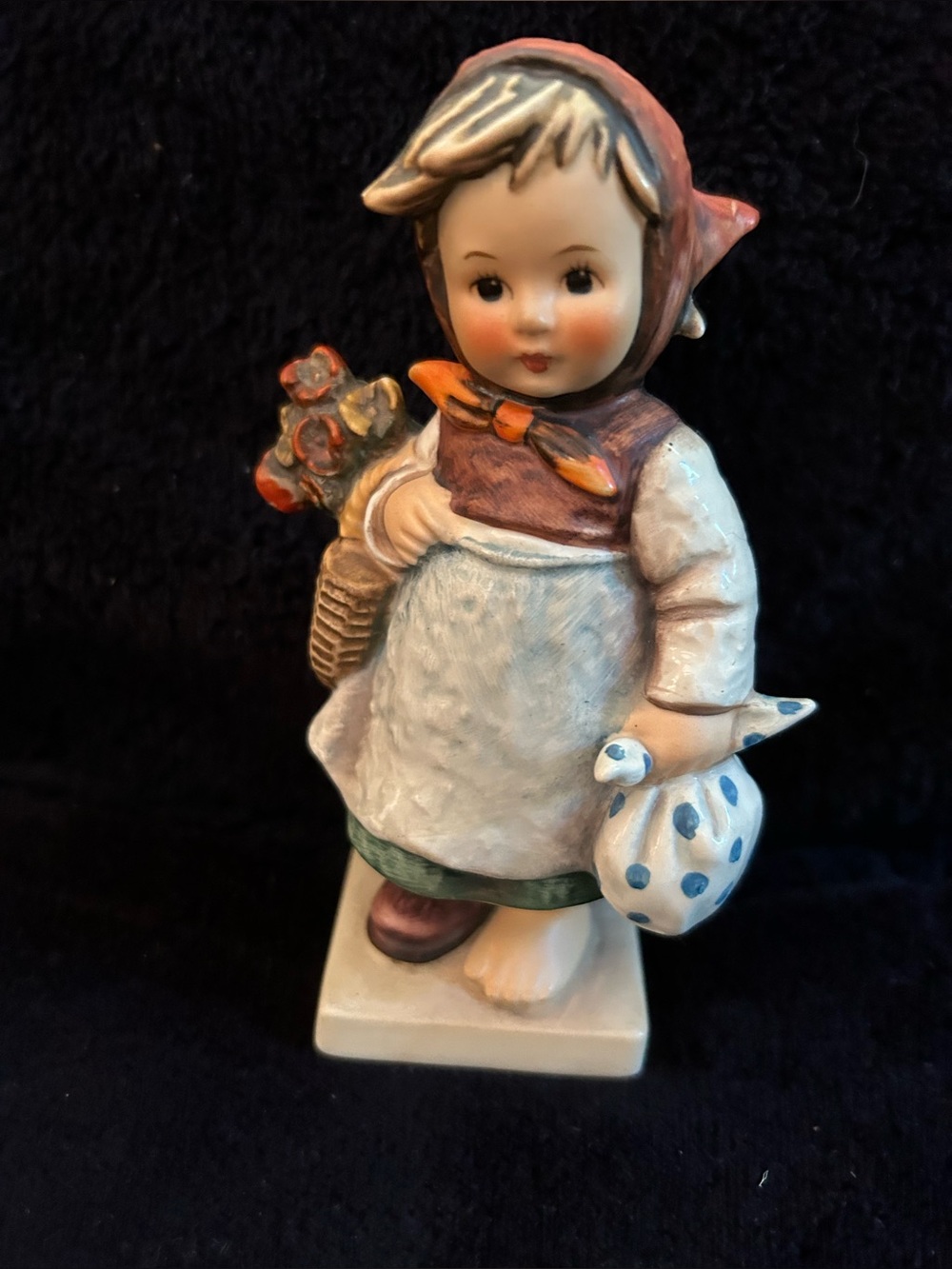 Goebel Hummel Weary Wanderer Figurine